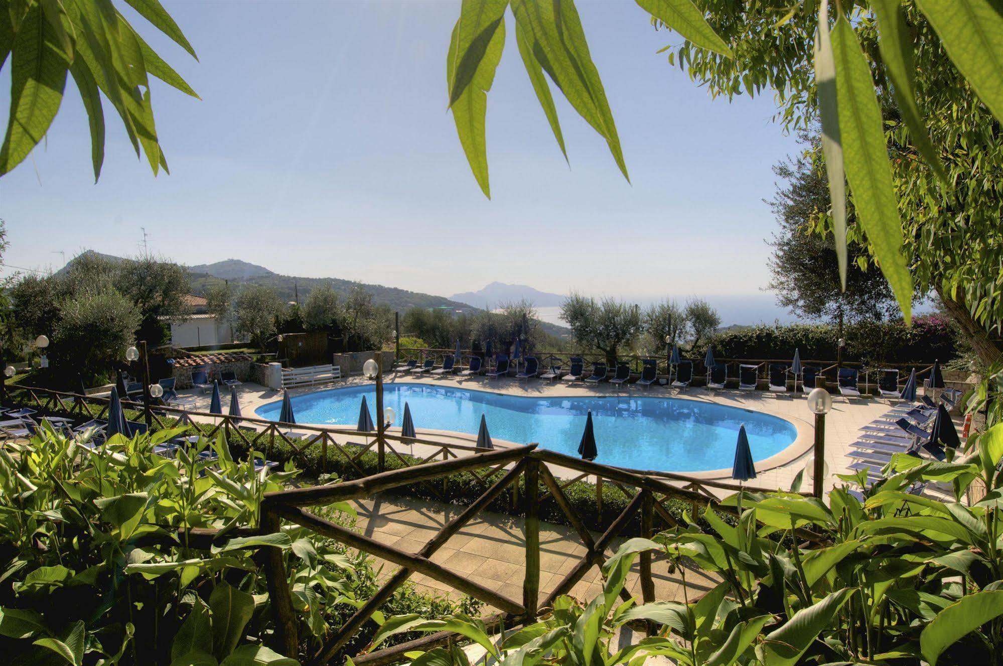 Freedom Holiday Residence Massa Lubrense Exterior foto